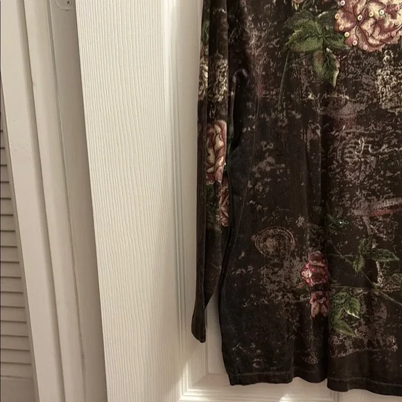 Dark Floral Women's Top - Picture 6 of 8